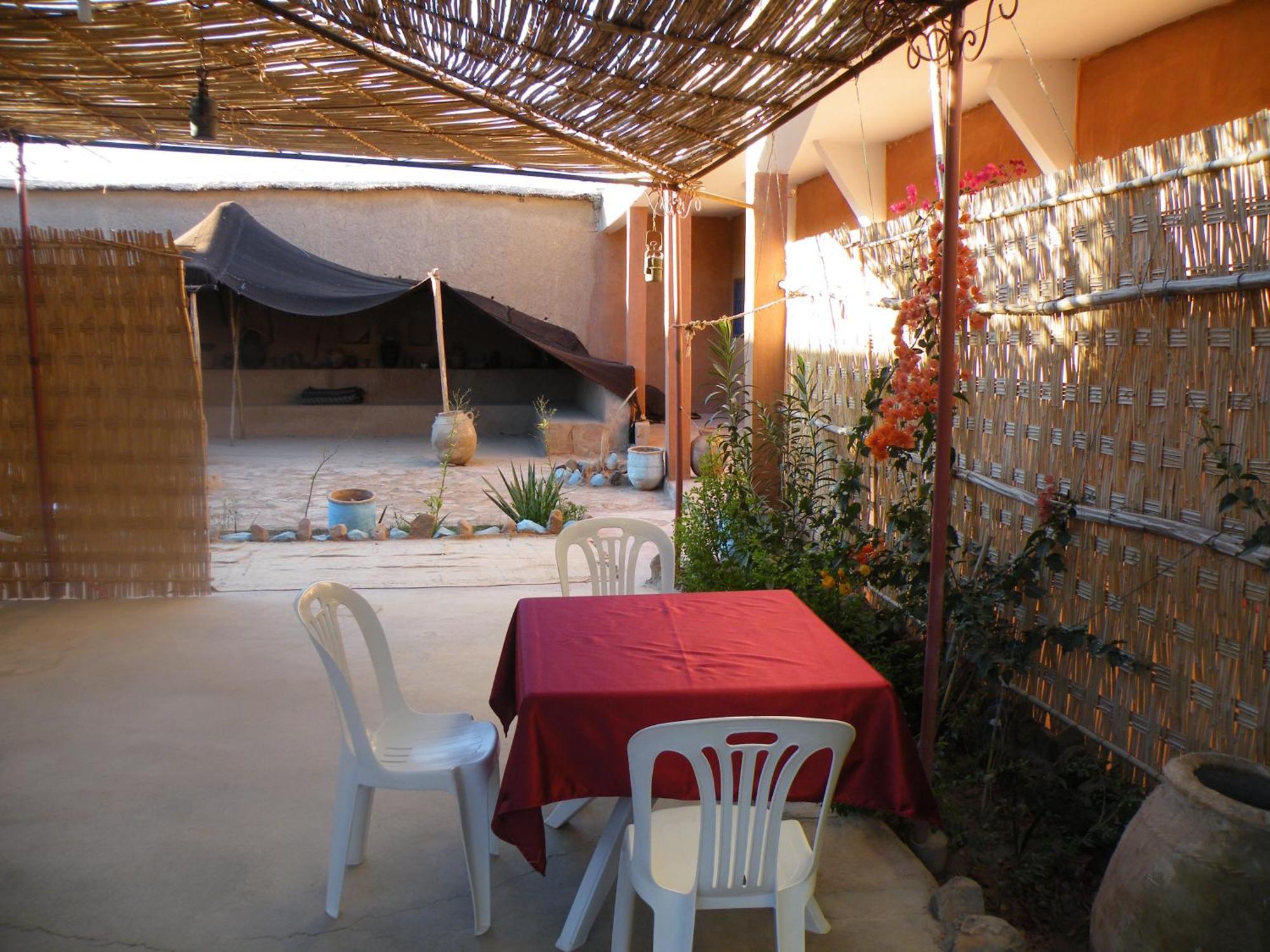 Auberge L'Oasis Foum Zguid Bagian luar foto