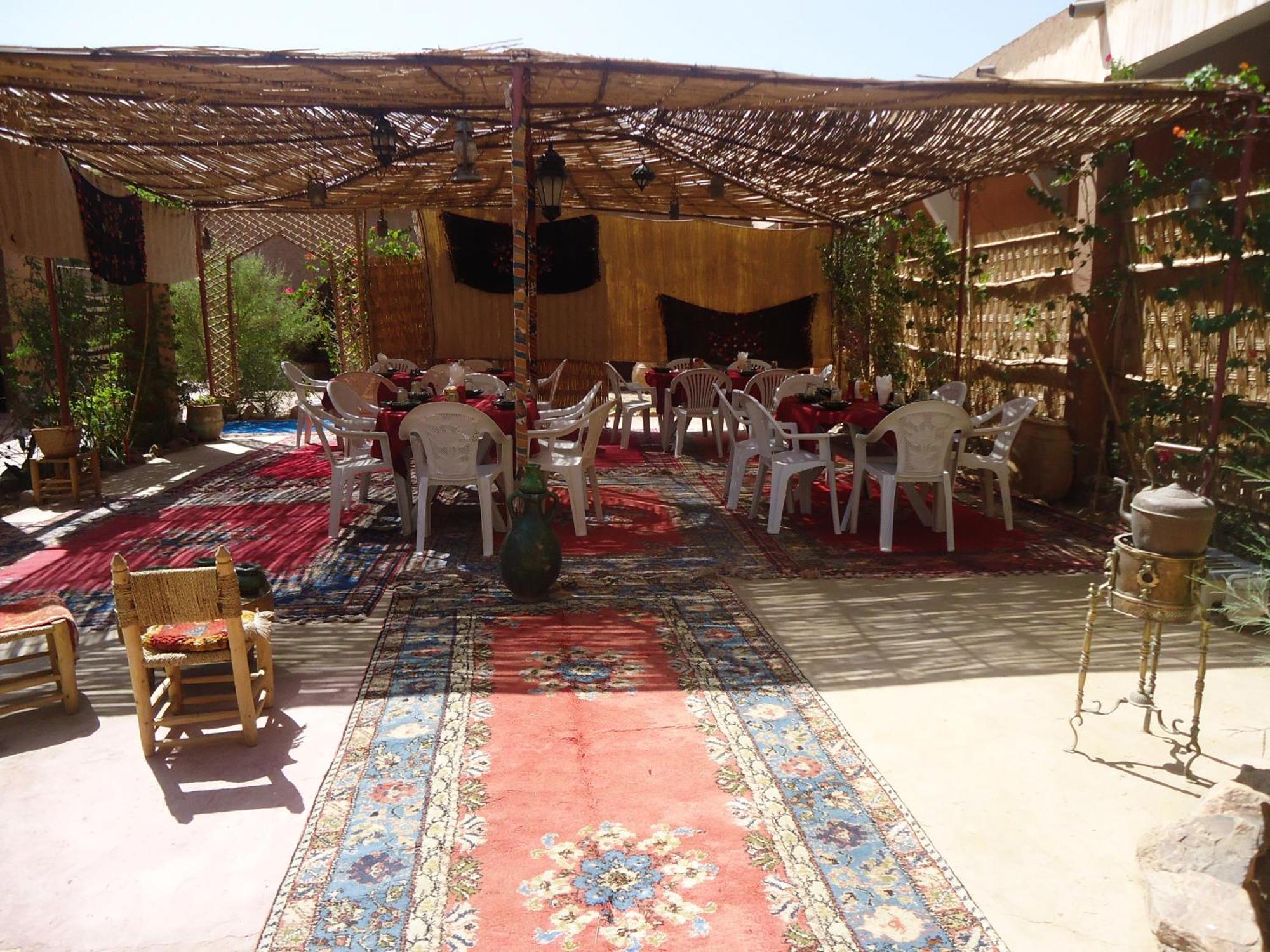 Auberge L'Oasis Foum Zguid Bagian luar foto