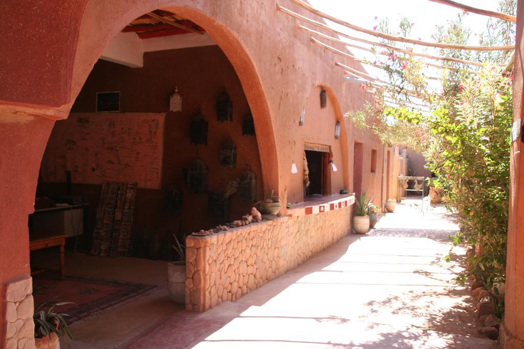 Auberge L'Oasis Foum Zguid Bagian luar foto